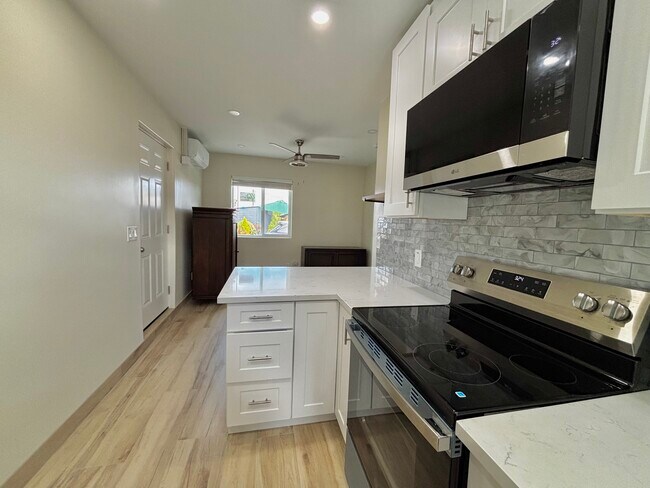 Foto del edificio - 2732 Oceanside Blvd