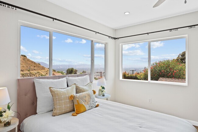 Foto del edificio - 1024 Hamline Pl