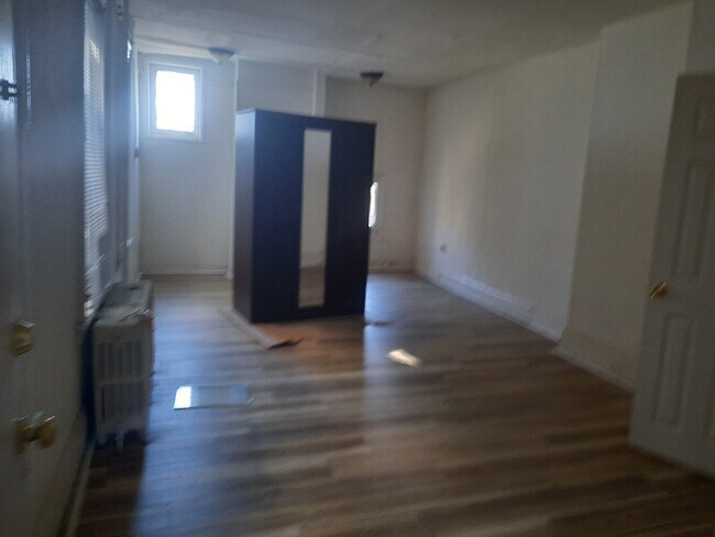 Bedroom - 415 S 40th St