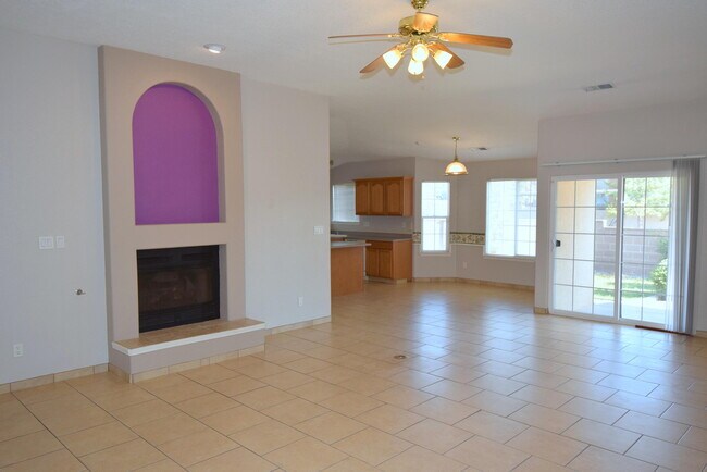 Foto del edificio - 5415 Kokopelli Ct NW