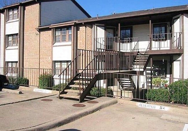 Foto del edificio - 202 Henry M Chandler Dr