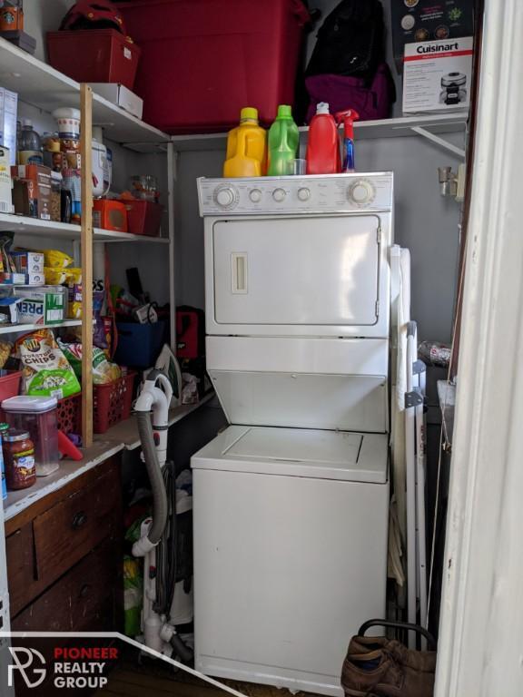 Building Photo - 2 bedroom in CHICAGO IL 60613