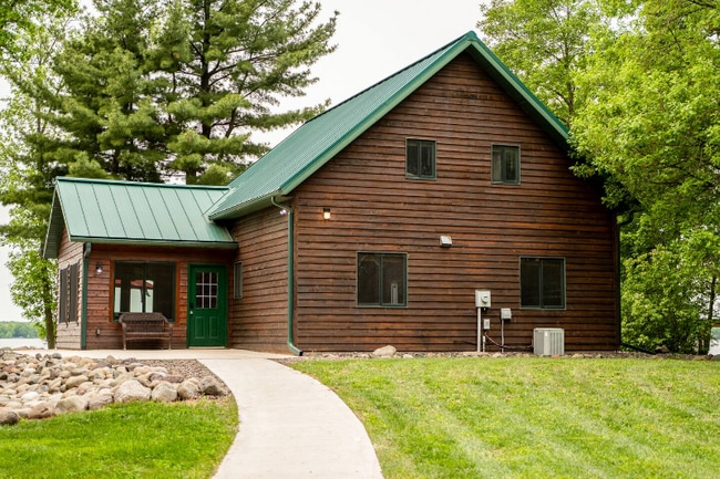 Building Photo - 24245 Clam Lake Dr
