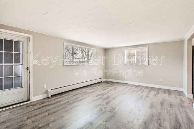 Foto del edificio - 4170 Chase St