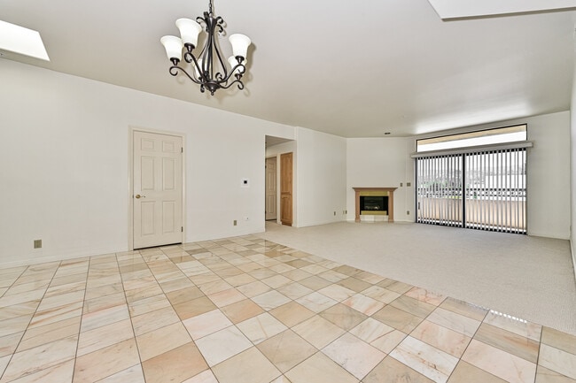 Foto del edificio - 5319 Lindley Ave