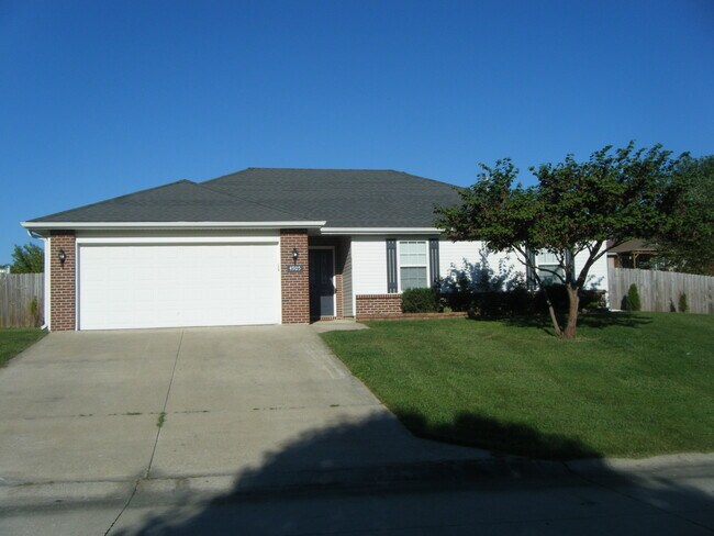 Vista frontal - 4905 N Montgomery Dr