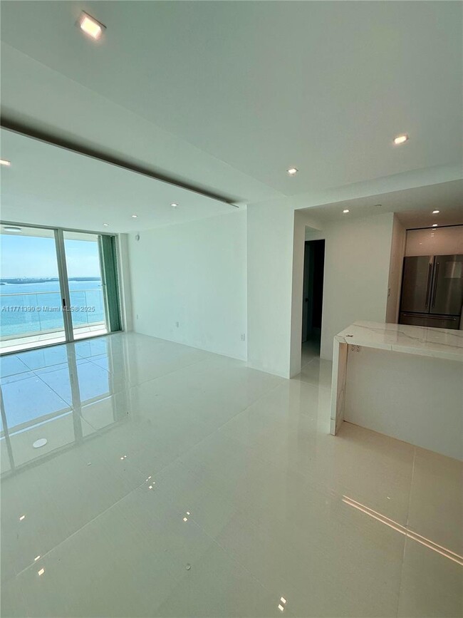 Building Photo - 800 Claughton Island Dr