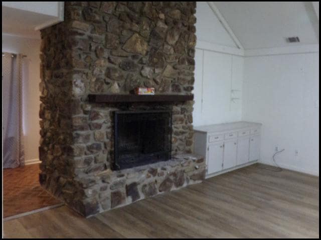 Building Photo - 711 Mimi Ln