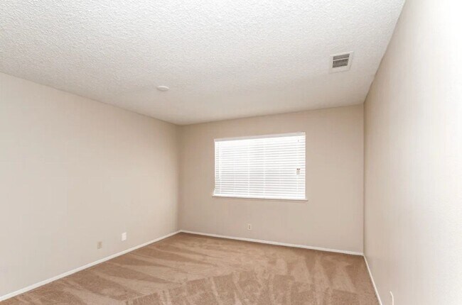 Foto del edificio - 32428 Giverny Ct