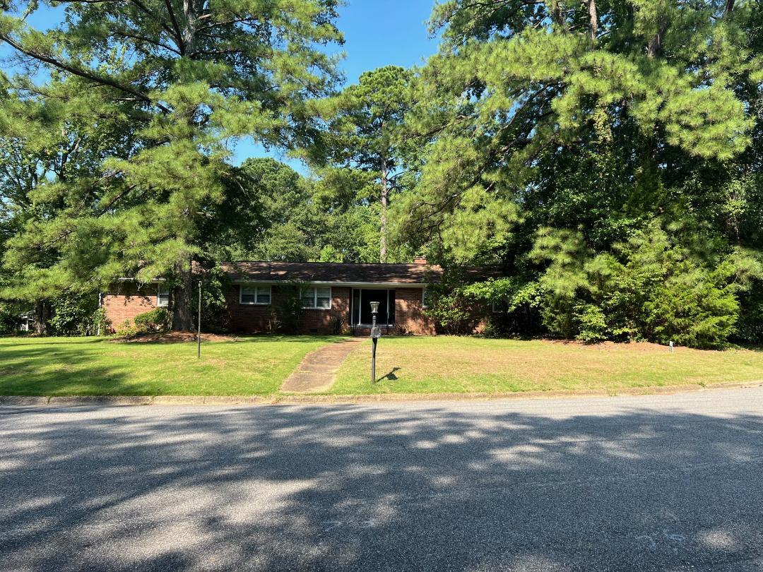 Foto principal - 3660 Mayfair Dr