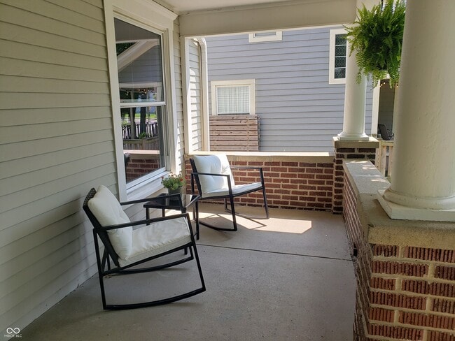 Foto del edificio - 1914 Commerce Ave