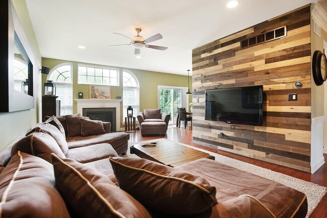 Foto del edificio - 216 Westbrook Dr