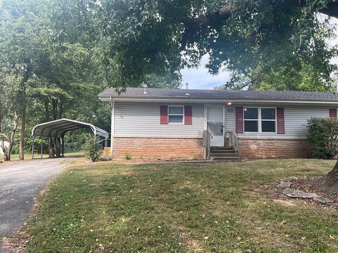 Primary Photo - Cute Two Bedroom Duplex in Ozark!!