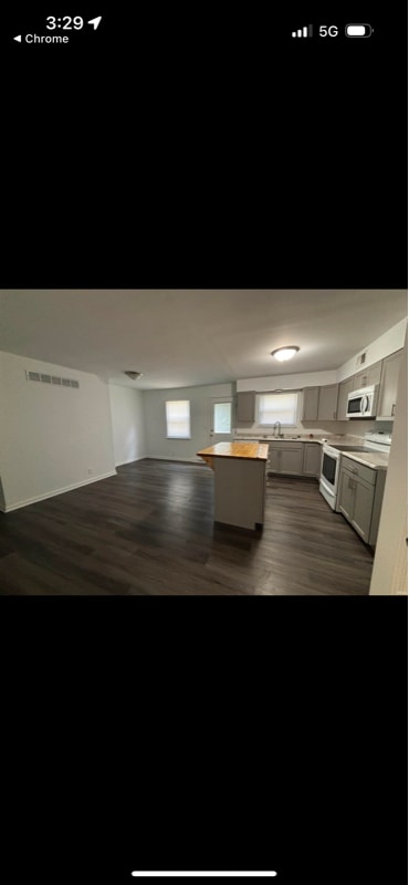 Building Photo - 408 Bob Ct Dr