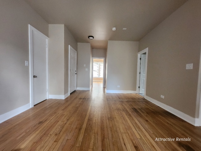 Photo - 1434 W Marquette Rd Apartment