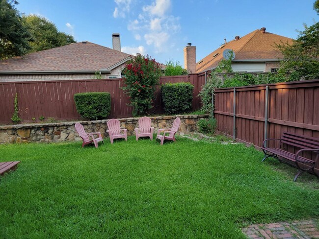 Foto del edificio - 4107 Crest Ridge Dr