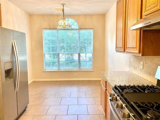 Building Photo - 127 N Willow Point Cir