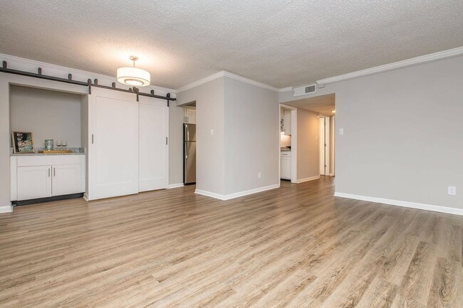 Building Photo - Kingston Pointe Apartments