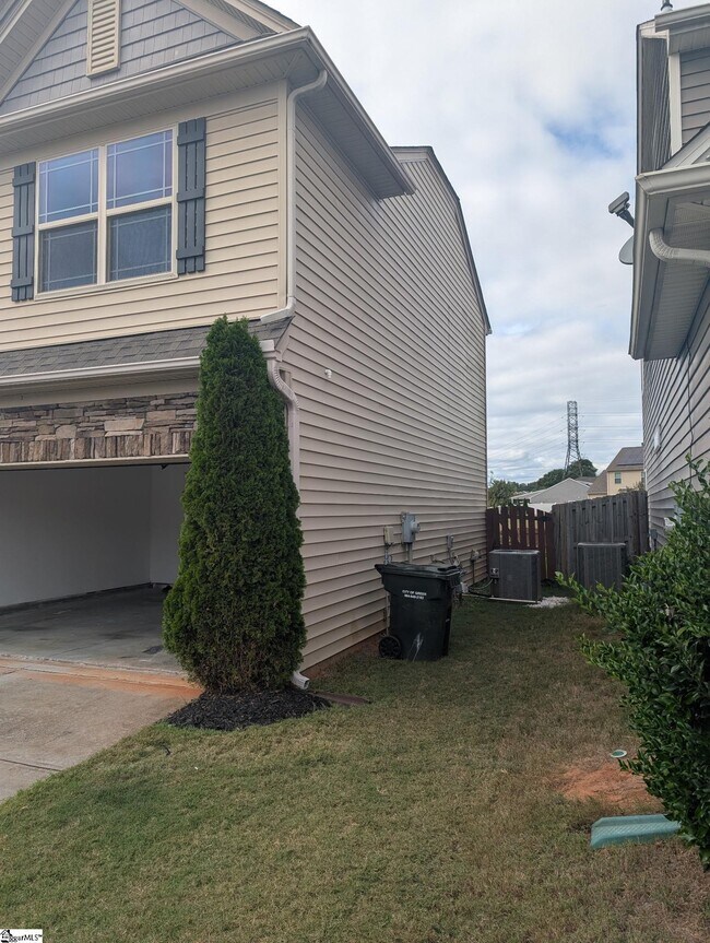 Building Photo - 212 Werninger Ct