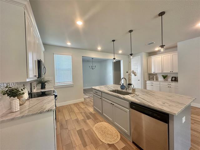 Foto del edificio - 9612 Sullivan Ln