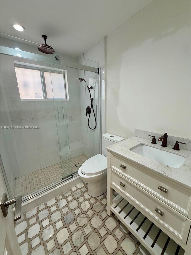Foto del edificio - 10351 NW 127th St