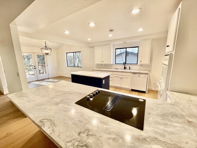 Building Photo - 17675 Foxtail Dr