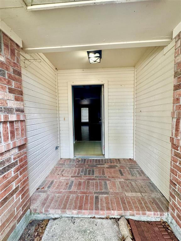 Building Photo - 4830 Woodford St