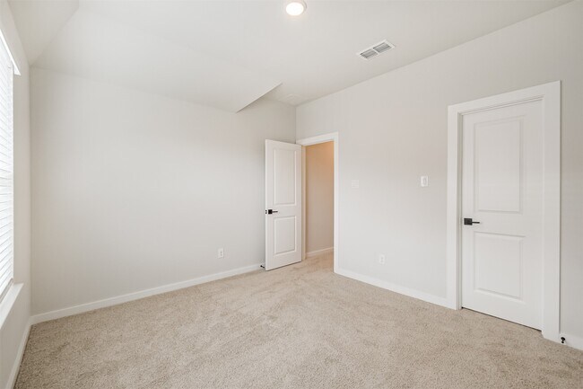 Foto del edificio - 31430 Warm Kindling Wy