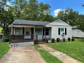 Building Photo - 221 Richmond Dr NW