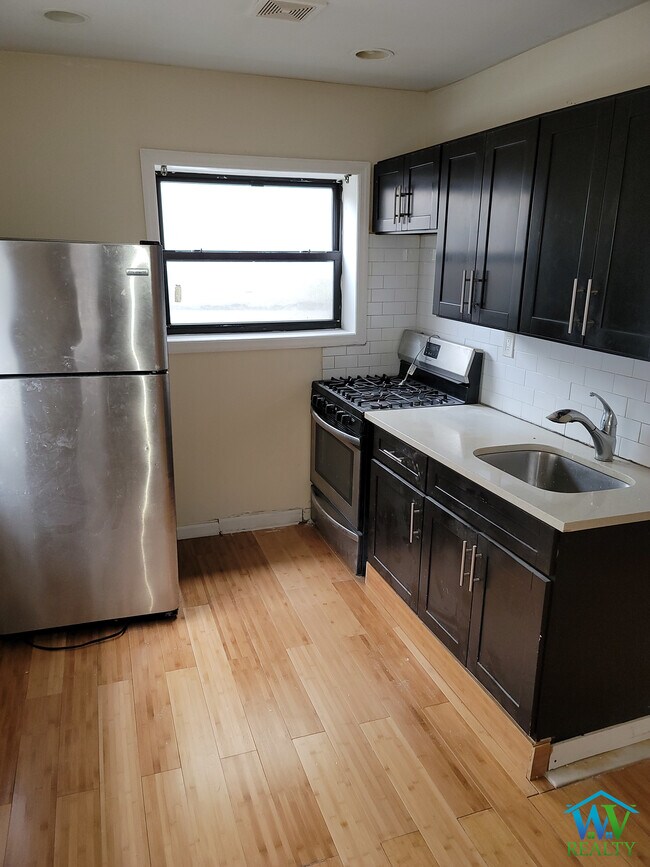 Building Photo - 2265 Bassford Ave