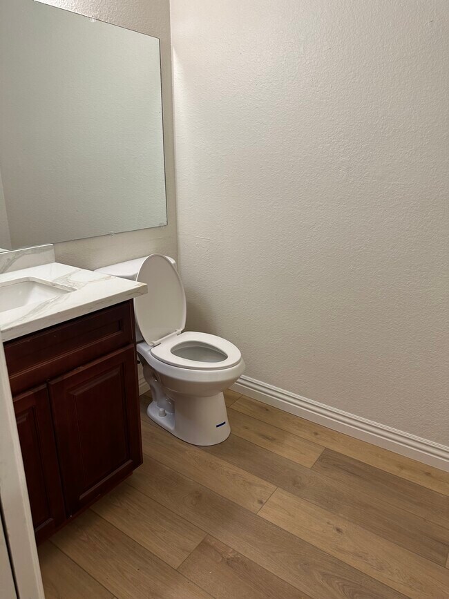 Foto del edificio - 1893 Cherokee Dr