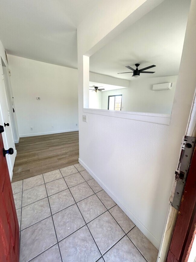 Foto del edificio - 6672 Mesquite Ave