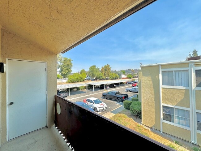 Foto del edificio - Great 2B/1BA Condo in Escondido!