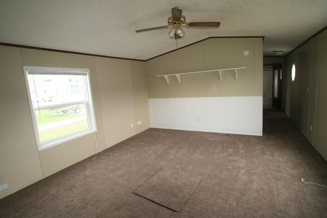 Foto del edificio - 3 br 2 bath manufactured centrally located