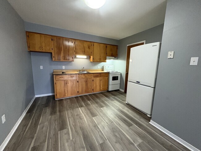 Building Photo - 37 Dobbin St