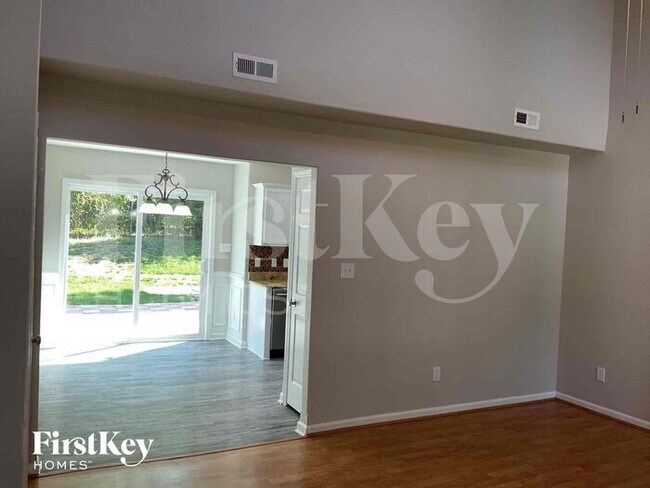 Foto del edificio - 12738 Planters Row Dr