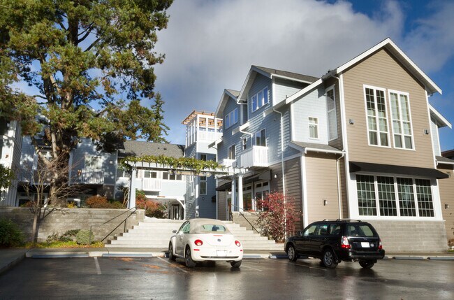 Beautiful location in Bainbridge Island. - 115 Hall Brothers Loop