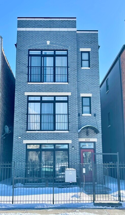 Primary Photo - 6335 S Ellis Ave
