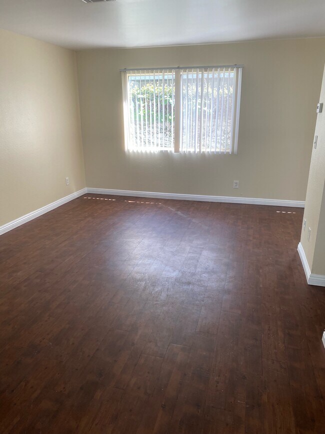 Livingroom - 845 S Taylor Ave
