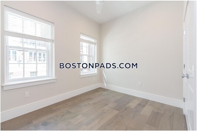 Building Photo - 45 Broad St