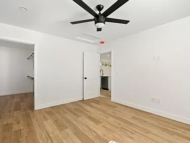 Building Photo - Luxury Meets Privacy | Stunning Detached 1-Bedroom ADU