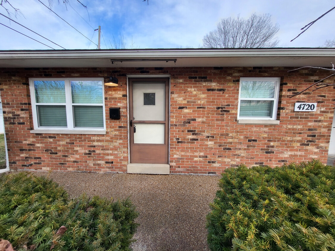 4720 Esterbrook Rd, Columbus, OH 43229 Townhome Rentals in Columbus