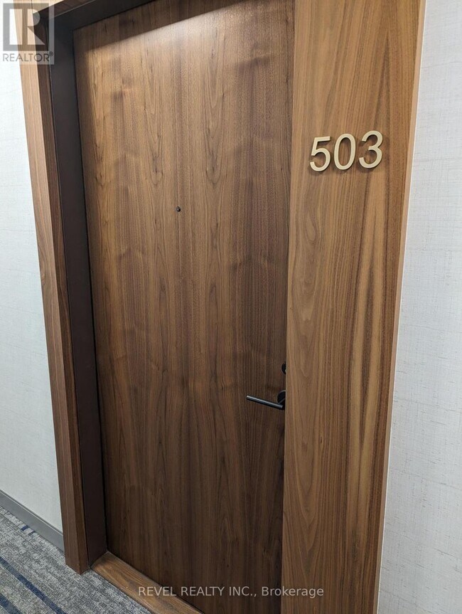 Building Photo - 509 Dundas St W