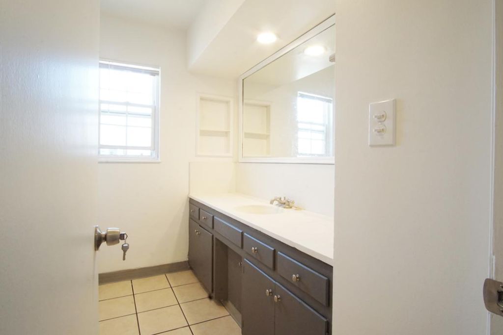Foto principal - 6470 Montezuma Rd