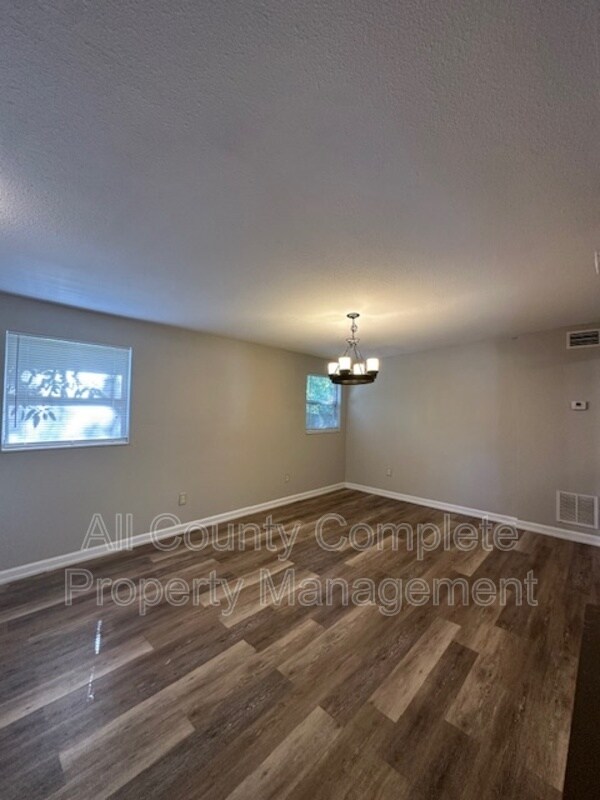 Building Photo - 3262 Dignan St