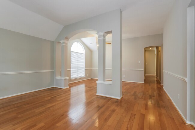 Building Photo - 2115 Mercoal Dr