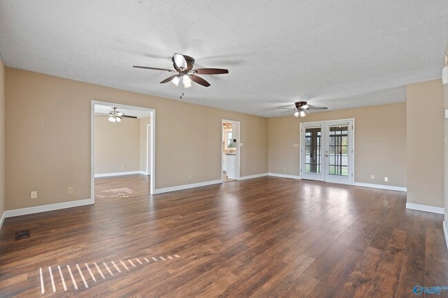 Foto del edificio - 15153 New Cut Rd