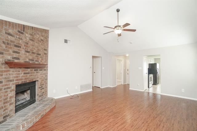 Foto del edificio - 302 Rosemary Ln