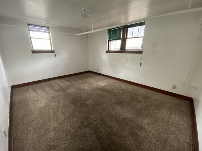 Foto del edificio - 715 E Harney St