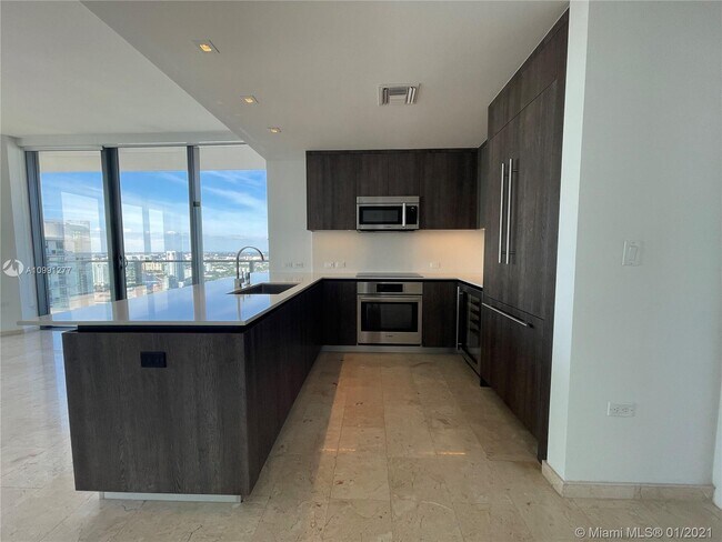 Foto del edificio - 88 SW 7th St